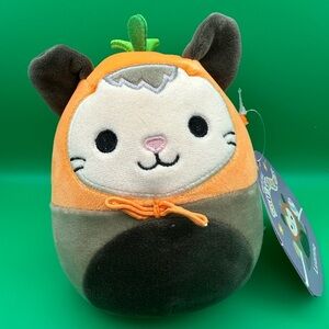 Squishmallows Luanne Carrot Hat Grey Opossum 4 inch long tail NWT